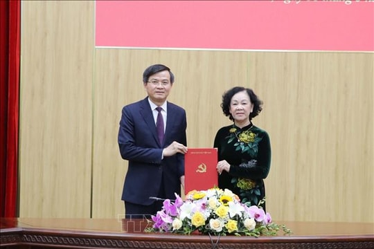 Tổng Biên tập Tạp chí Cộng sản Đoàn Minh Huấn giữ chức Bí thư Tỉnh ủy Ninh Bình